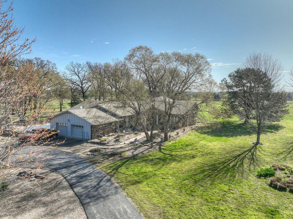 19032 East Highway 86, Neosho, MO 64850