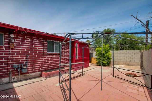 704 W Western Place, Nogales, AZ 85621