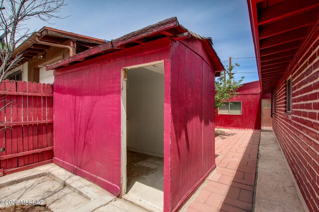 704 W Western Place, Nogales, AZ 85621