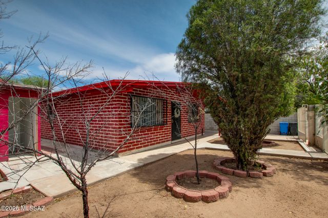 704 W Western Place, Nogales, AZ 85621