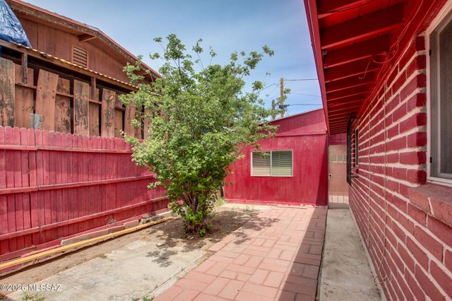 704 W Western Place, Nogales, AZ 85621
