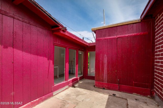 704 W Western Place, Nogales, AZ 85621
