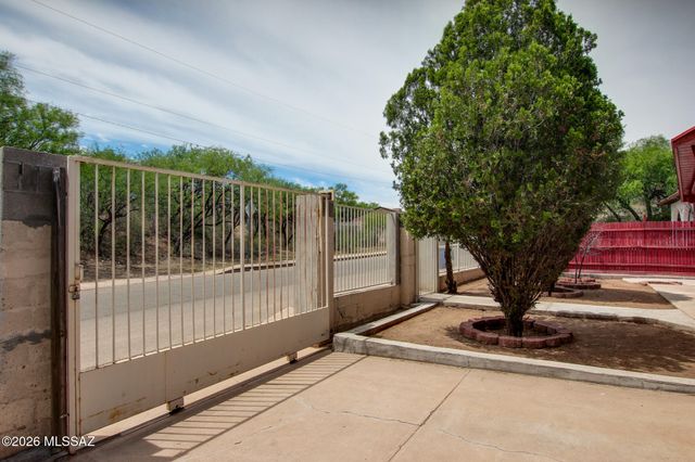 704 W Western Place, Nogales, AZ 85621