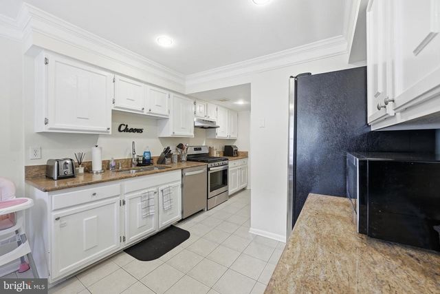 14899 EMBERDALE DR, Woodbridge, VA 22193