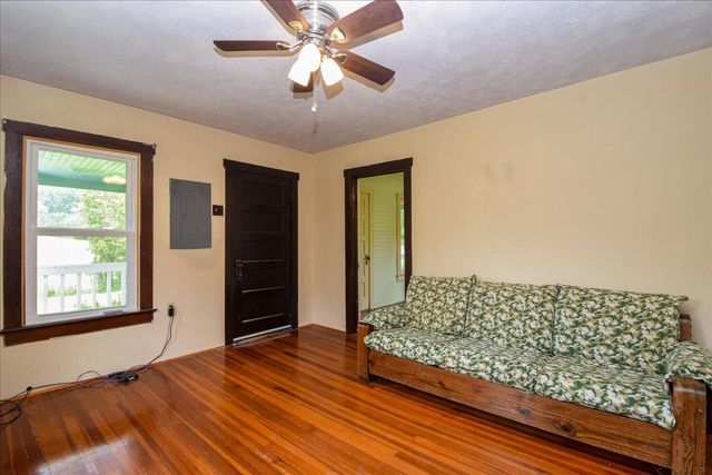 8580 Blacksburg RD, Catawba, VA 24070