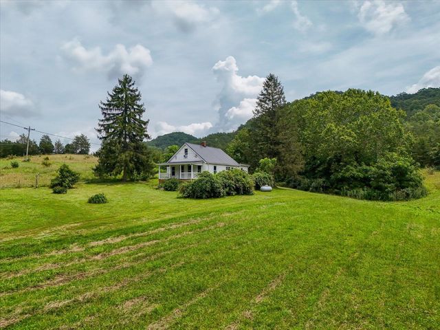 8580 Blacksburg RD, Catawba, VA 24070