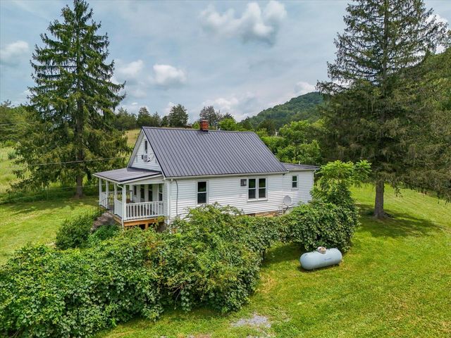 8580 Blacksburg RD, Catawba, VA 24070