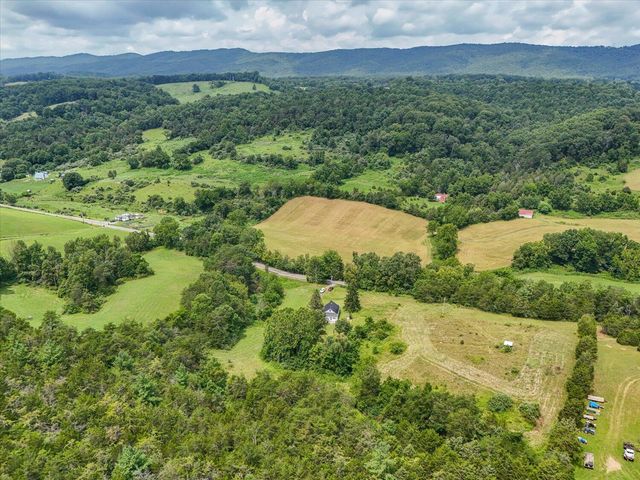 8580 Blacksburg RD, Catawba, VA 24070