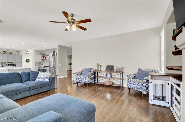 7310 Heggie Avenue, Las Vegas, NV 89131