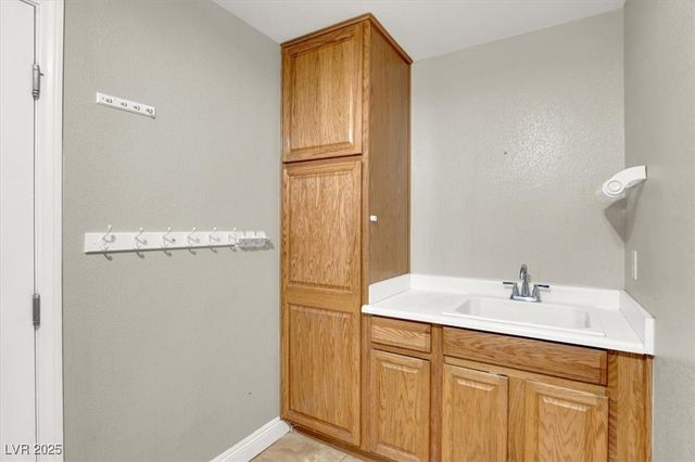 7310 Heggie Avenue, Las Vegas, NV 89131