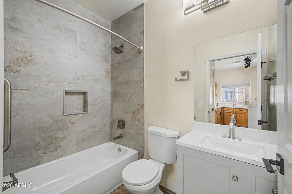 Image 13 of property listing at 525 N MILLER Road 128, Scottsdale, AZ 85257