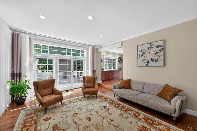 7100 Braxton Cir, Dewitt, NY 13066