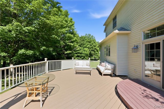 7100 Braxton Cir, Dewitt, NY 13066