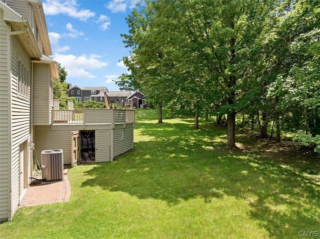 7100 Braxton Cir, Dewitt, NY 13066