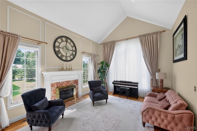 7100 Braxton Cir, Dewitt, NY 13066