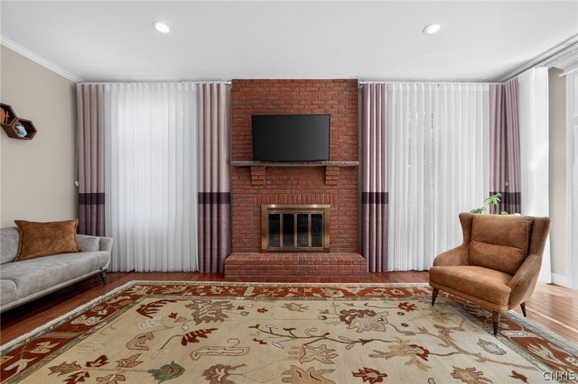 7100 Braxton Cir, Dewitt, NY 13066
