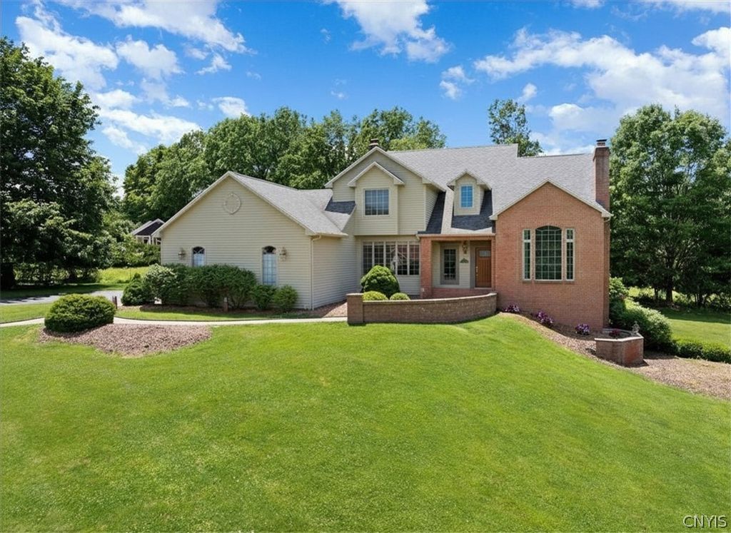 7100 Braxton Cir, Dewitt, NY 13066