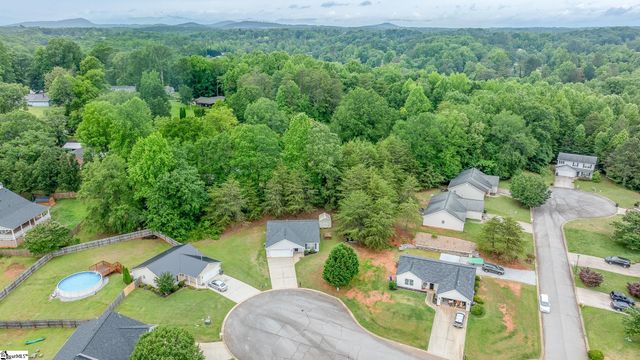 106 Felix Court, Easley, SC 29640