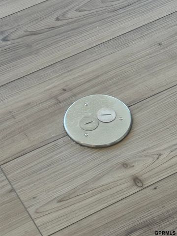 12006 S 113 Avenue Circle, Papillion, NE 68046