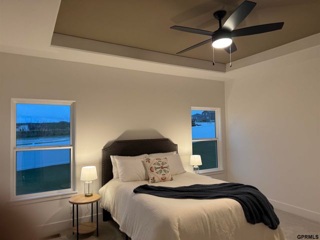 12006 S 113 Avenue Circle, Papillion, NE 68046