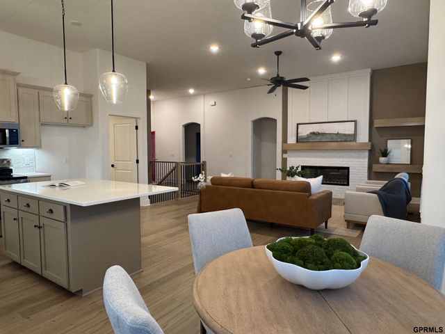 12006 S 113 Avenue Circle, Papillion, NE 68046