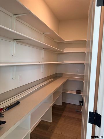 12006 S 113 Avenue Circle, Papillion, NE 68046