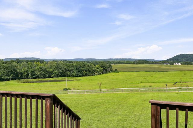 1719 Purvin Lollar Rd, Sparta, TN 38583