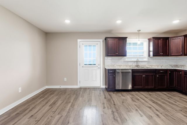 1719 Purvin Lollar Rd, Sparta, TN 38583