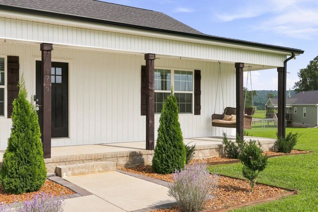 1719 Purvin Lollar Rd, Sparta, TN 38583