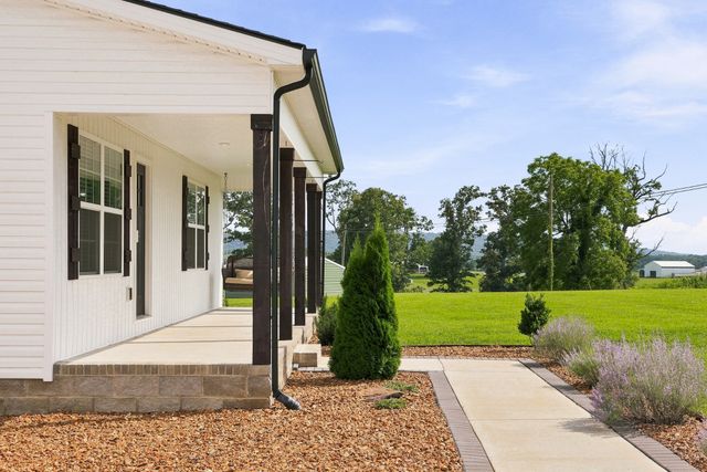 1719 Purvin Lollar Rd, Sparta, TN 38583