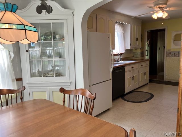 14 Hemenway Road, Cheektowaga, NY 14225