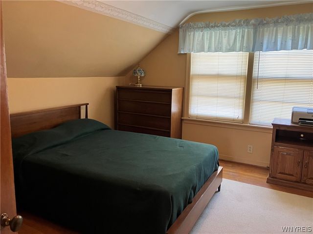 14 Hemenway Road, Cheektowaga, NY 14225