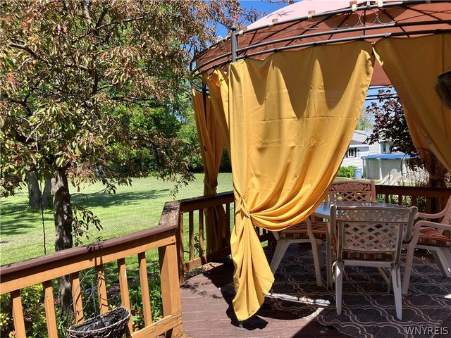14 Hemenway Road, Cheektowaga, NY 14225