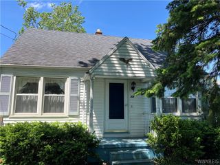 14 Hemenway Road, Cheektowaga, NY 14225