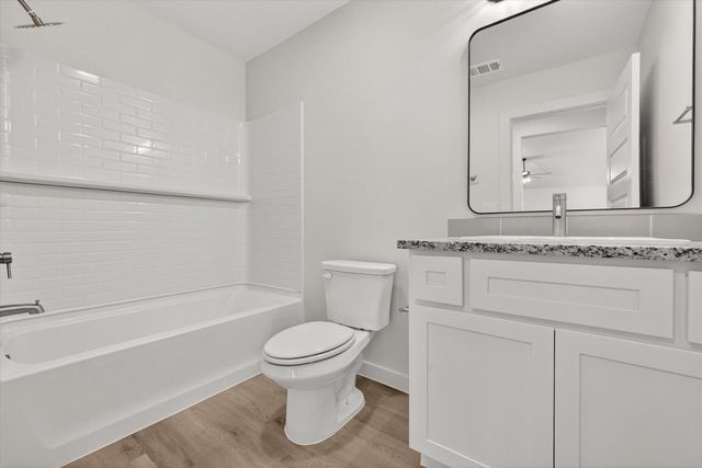 2421 Aberdeen Avenue, Wolfforth, TX 79382