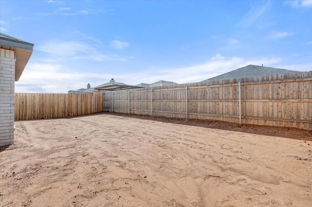 2421 Aberdeen Avenue, Wolfforth, TX 79382