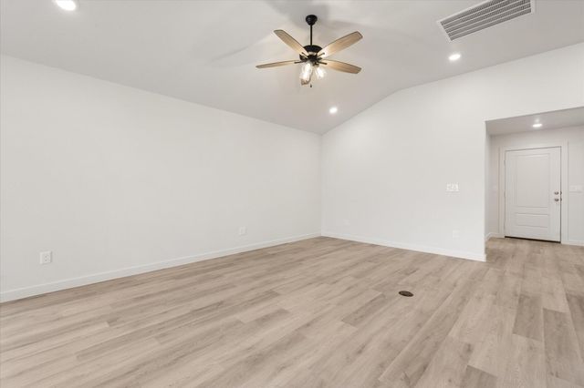 2421 Aberdeen Avenue, Wolfforth, TX 79382
