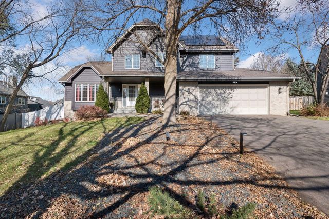 12634 Hilloway Road W, Minnetonka, MN 55305