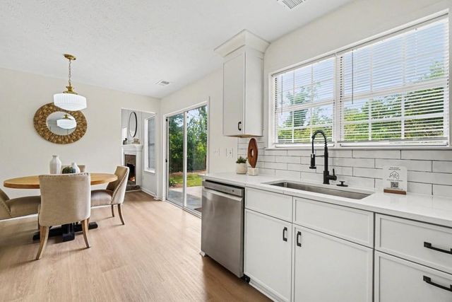 120 Ashton Court, Roswell, GA 30076