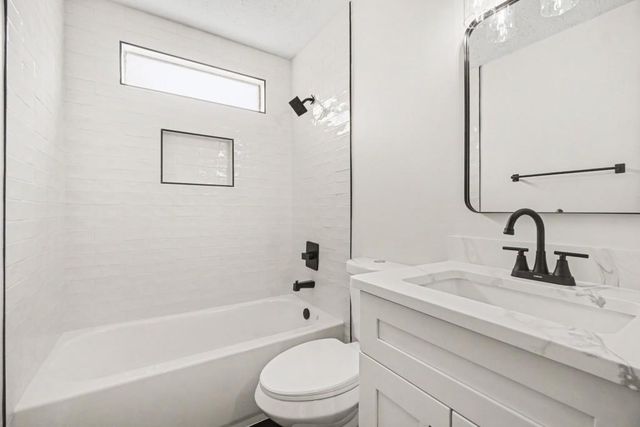 120 Ashton Court, Roswell, GA 30076