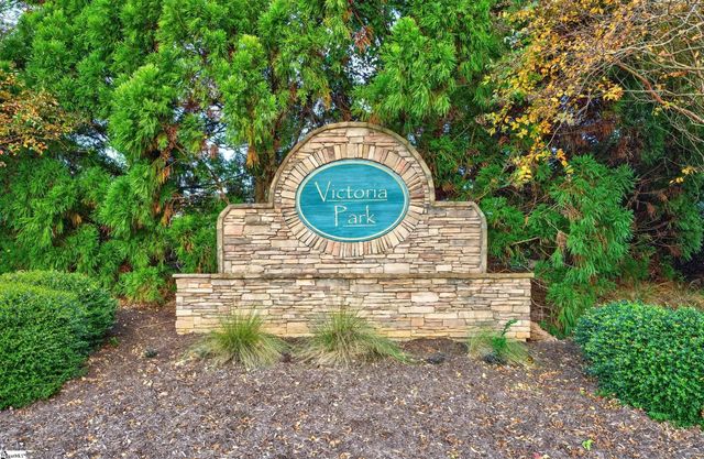 10 Dunsborough Drive, Simpsonville, SC 29680