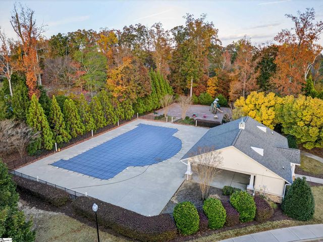 10 Dunsborough Drive, Simpsonville, SC 29680