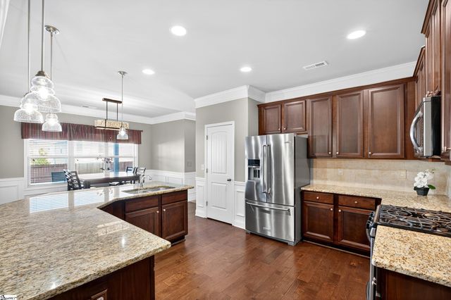 10 Dunsborough Drive, Simpsonville, SC 29680