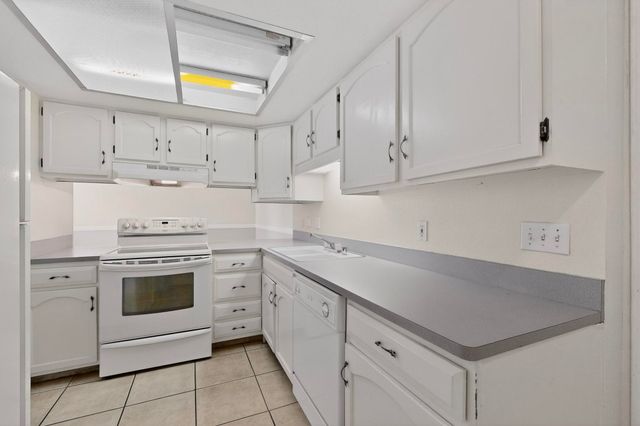 7557 Prairie Road NE, Albuquerque, NM 87109