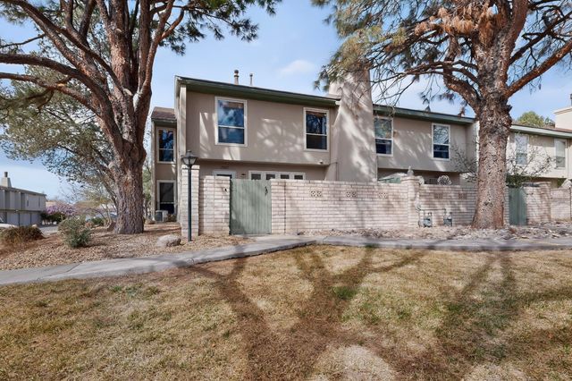 7557 Prairie Road NE, Albuquerque, NM 87109