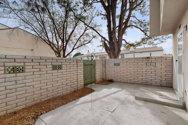 7557 Prairie Road NE, Albuquerque, NM 87109