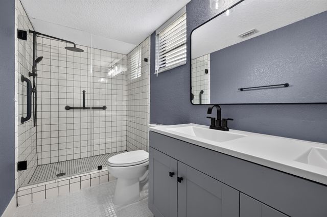 6795 Huntington Lane 201, Delray Beach, FL 33446