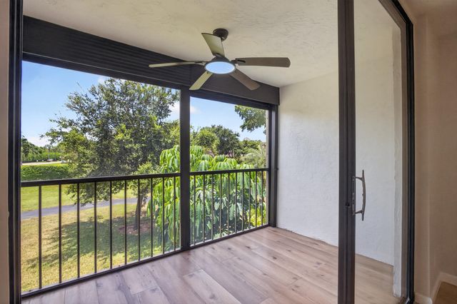 6795 Huntington Lane 201, Delray Beach, FL 33446