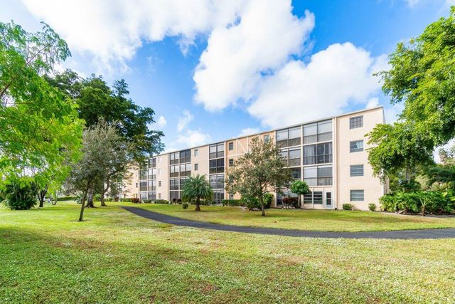 6795 Huntington Lane 201, Delray Beach, FL 33446