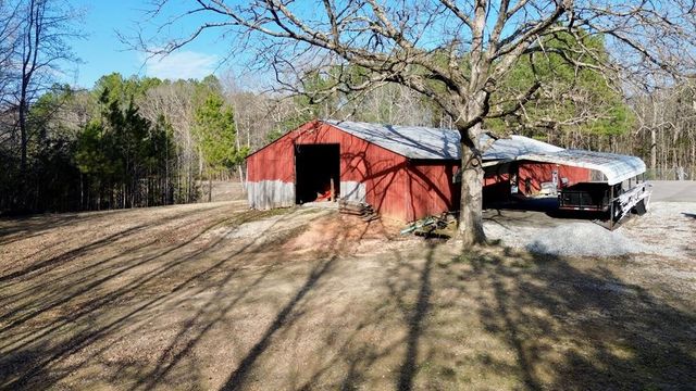 2260 Oakdale Rd, Camden, TN 38320